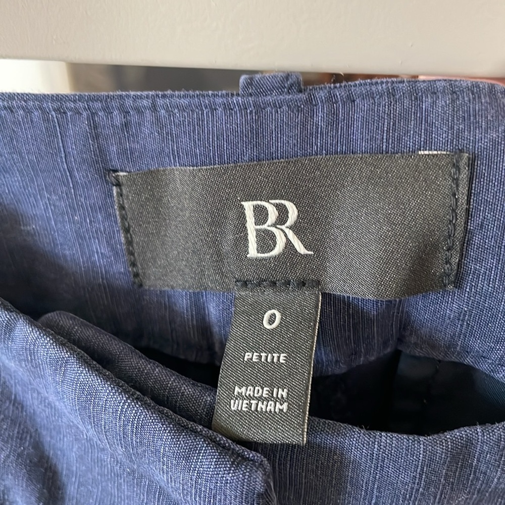 Banana Republic Barrel Pants - Picture 4 of 9